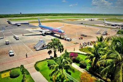 Punta Cana Havalimanı'na varış