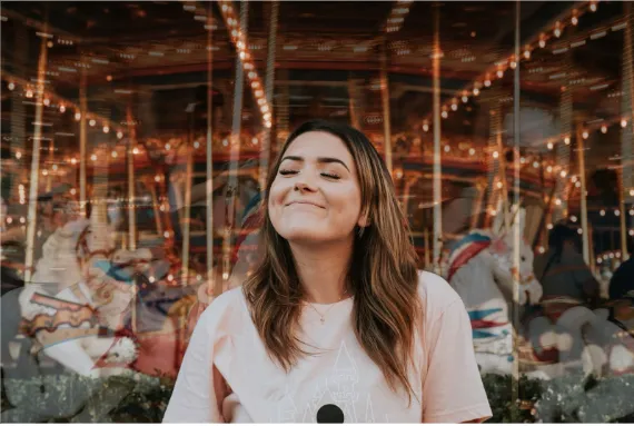 Lunaparkta bir kız