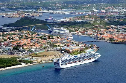 Curacao Limanı'ndan transfer hizmeti