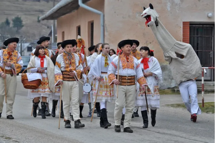 Slovakya'da kış eğlenceleri ve ilahiler